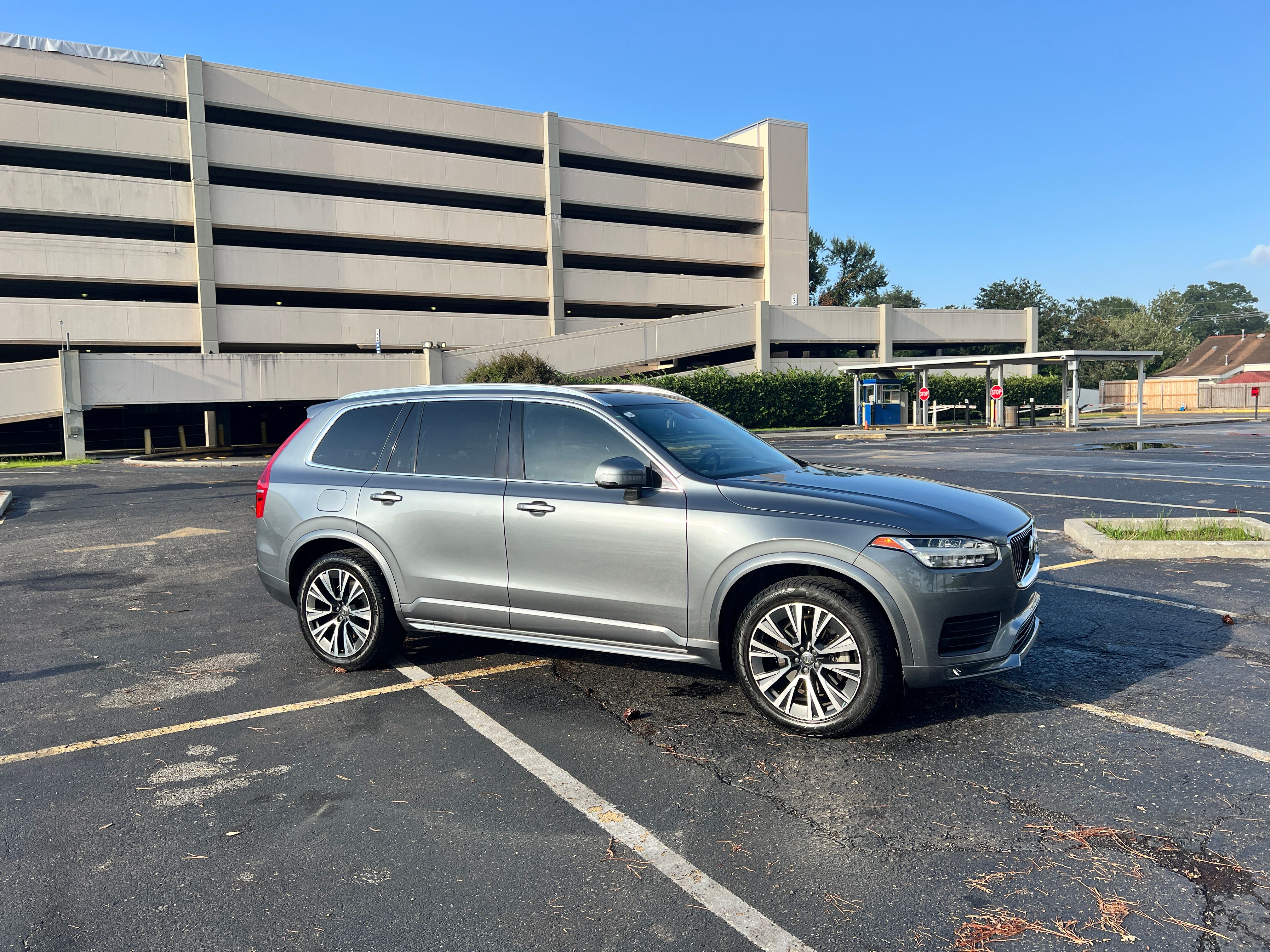 Used 2020 Volvo XC90 T5 Momentum w/ Protection Package Premier FWD image 13