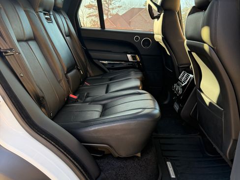 Used 2017 Land Rover Range Rover image 19