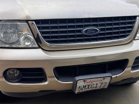 Used 2004 Ford Explorer Sport XLT image 2