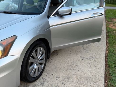 Used 2012 Honda Accord EX-L image 2