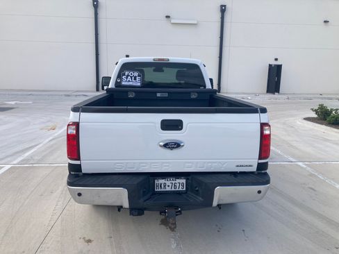 Used 2016 Ford F250 XLT w/ XLT Premium Package AWD/4WD image 13