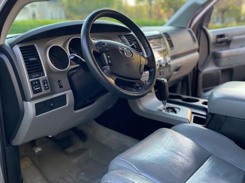 Used 2010 Toyota Sequoia SR5 image 4