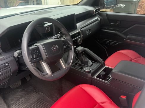 Used 2025 Toyota 4Runner SR5 RWD image 5