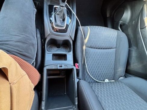 Used 2017 Nissan Rogue S image 25