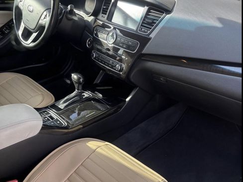 Used 2014 Kia Cadenza Premium w/ Technology Package image 14