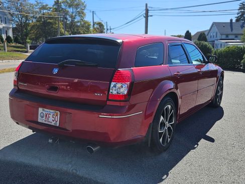 Used 2005 Dodge Magnum SE image 4