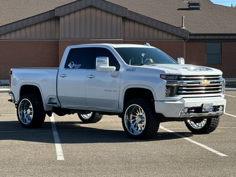 Used 2020 Chevrolet Silverado 3500 High Country w/ Z71 Off-Road Package image 6