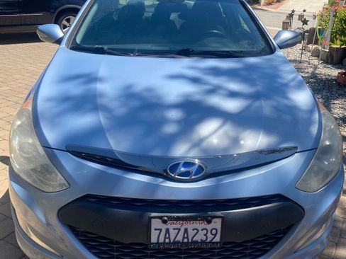 Used 2013 Hyundai Sonata Hybrid FWD image 1