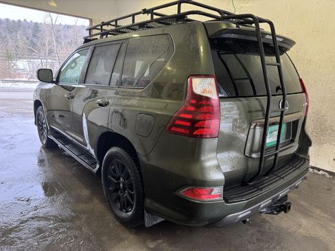 Used 2022 Lexus GX 460 w/ Black Line Special Edition image 5