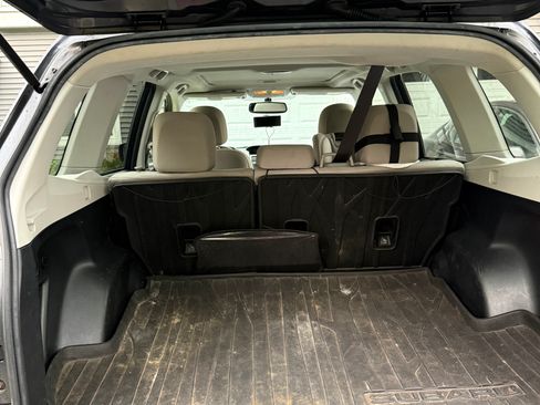Used 2015 Subaru Forester 2.5i Premium w/ All-Weather Package AWD/4WD image 11