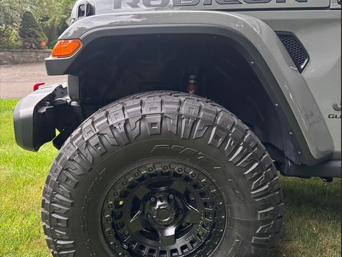 Used 2021 Jeep Gladiator Rubicon image 4