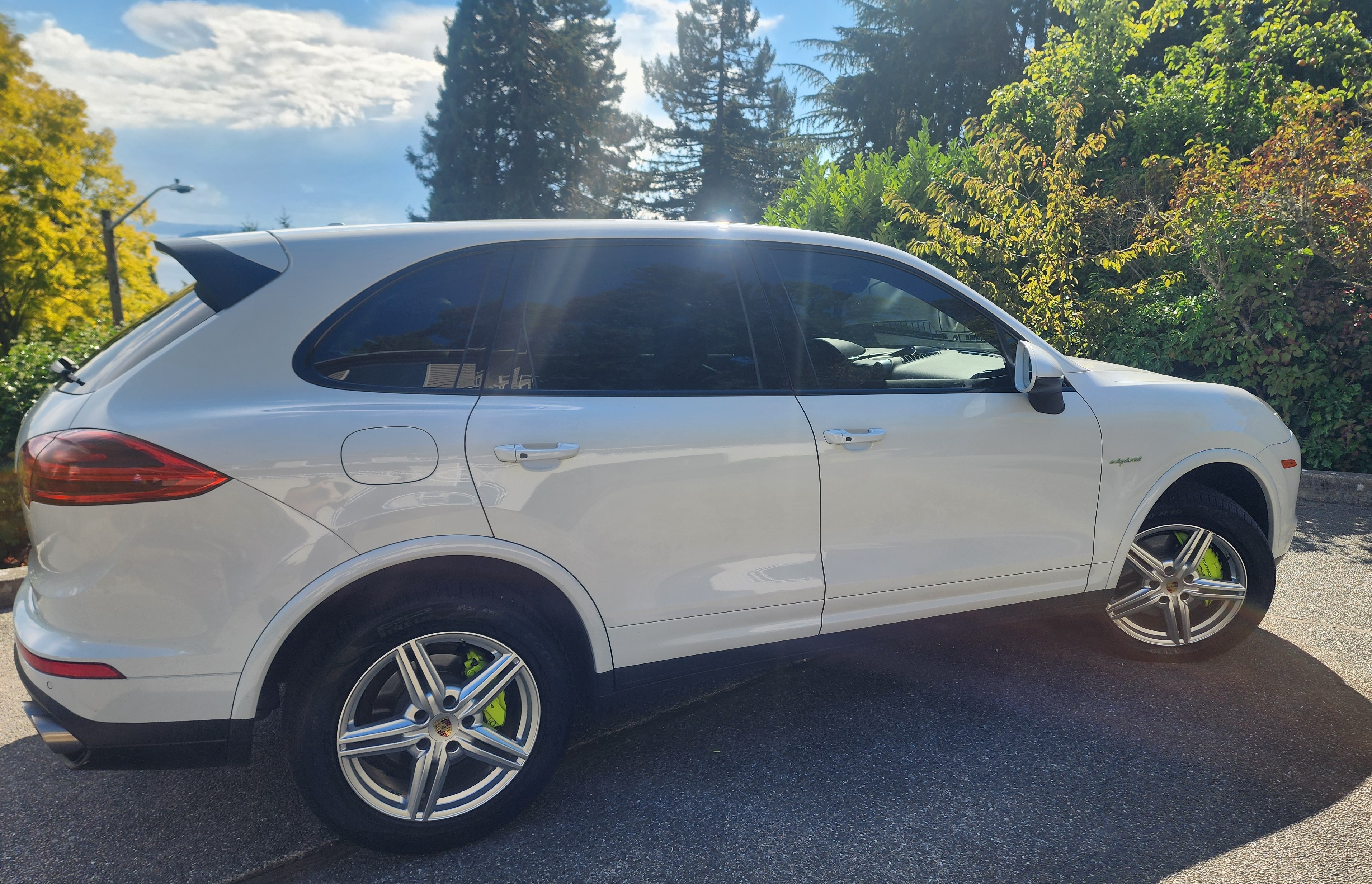 Used 2016 Porsche Cayenne S AWD/4WD image 5