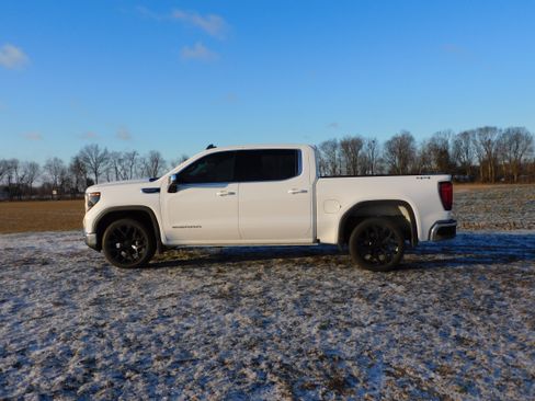 Used 2023 GMC Sierra 1500 SLE w/ Enhanced Capability Package image 1
