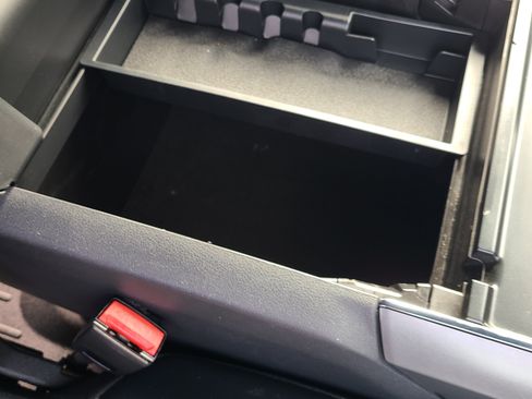 Used 2022 Ford F150 Lightning Lariat w/ Equipment Group 511A High image 25