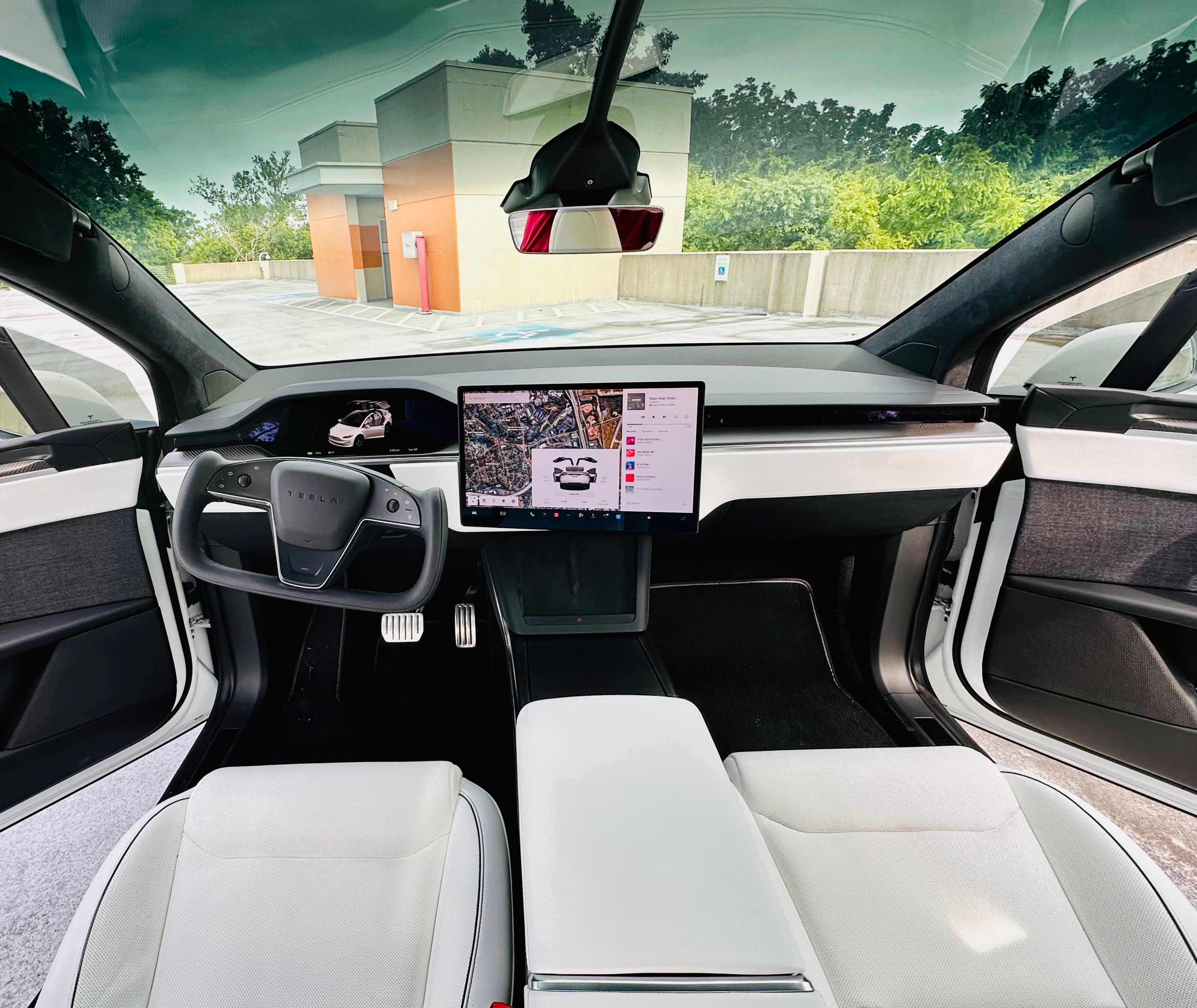 Used 2022 Tesla Model X Plaid AWD/4WD image 12