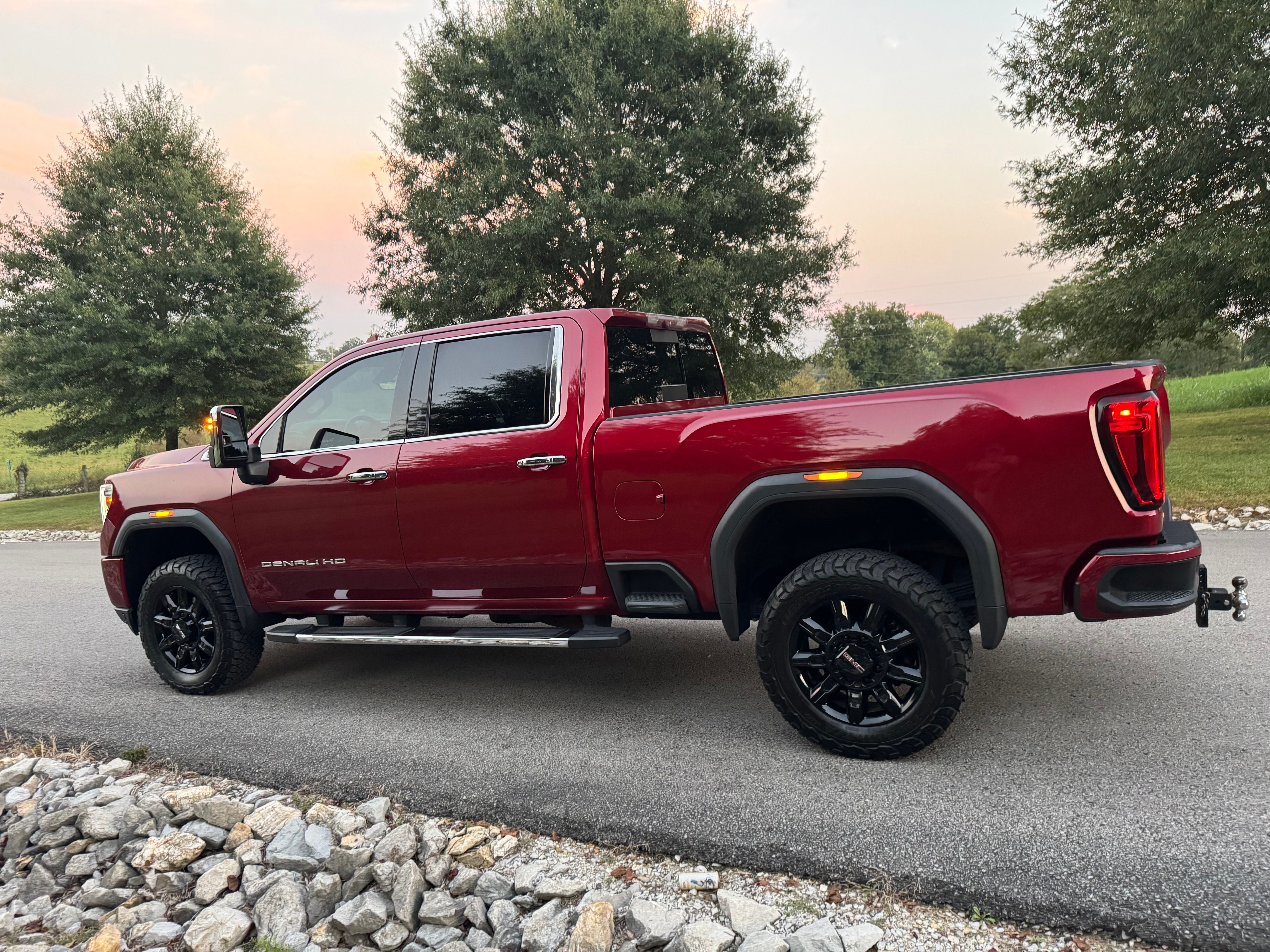 Used 2023 GMC Sierra 2500 Denali w/ Denali Ultimate Package AWD/4WD image 19