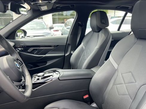 Used 2024 BMW 530i w/ Premium Package image 6