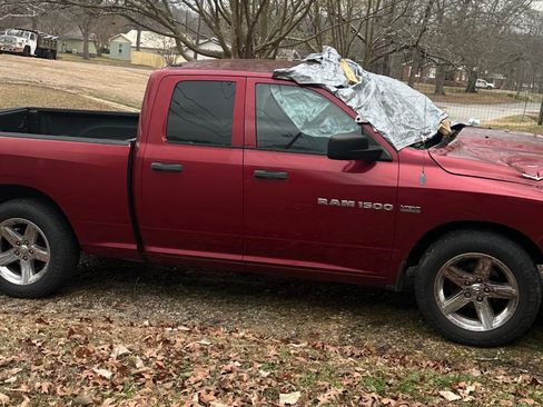 Used 2012 RAM 1500 Express image 2