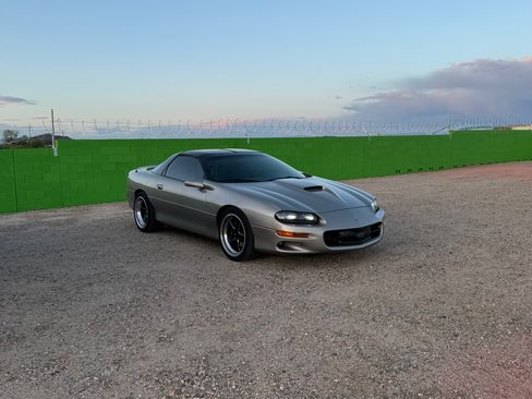 Used 2000 Chevrolet Camaro Z28 image 6