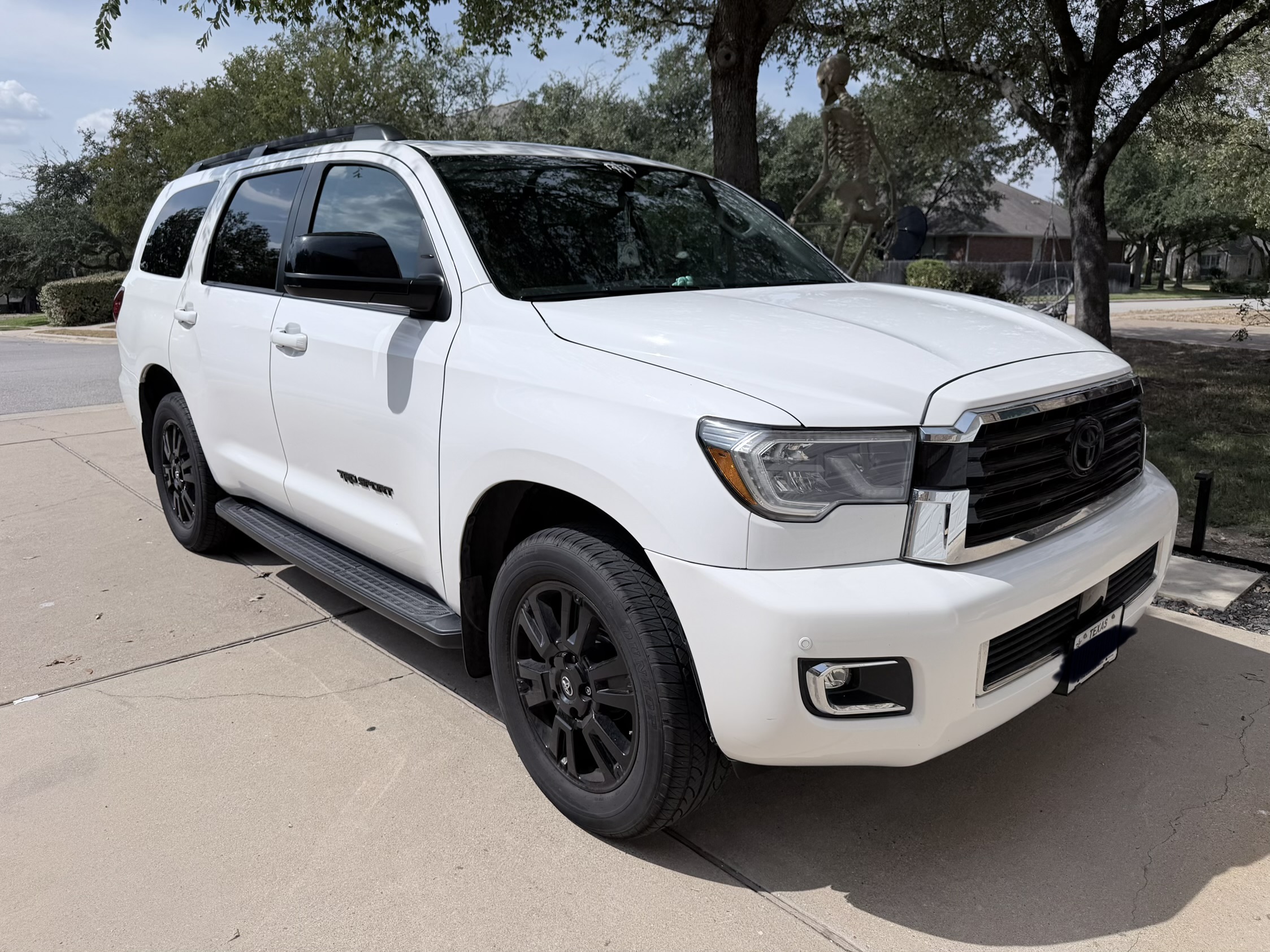 Used 2021 Toyota Sequoia TRD Sport w/ TRD Sport Premium Package RWD image 6