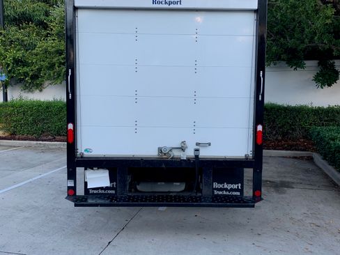 Used 2017 Ford E-350 and Econoline 350 Super Duty w/ Power Windows & Locks Group image 3