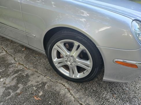 Used 2005 Mercedes-Benz E 500 Sedan image 21
