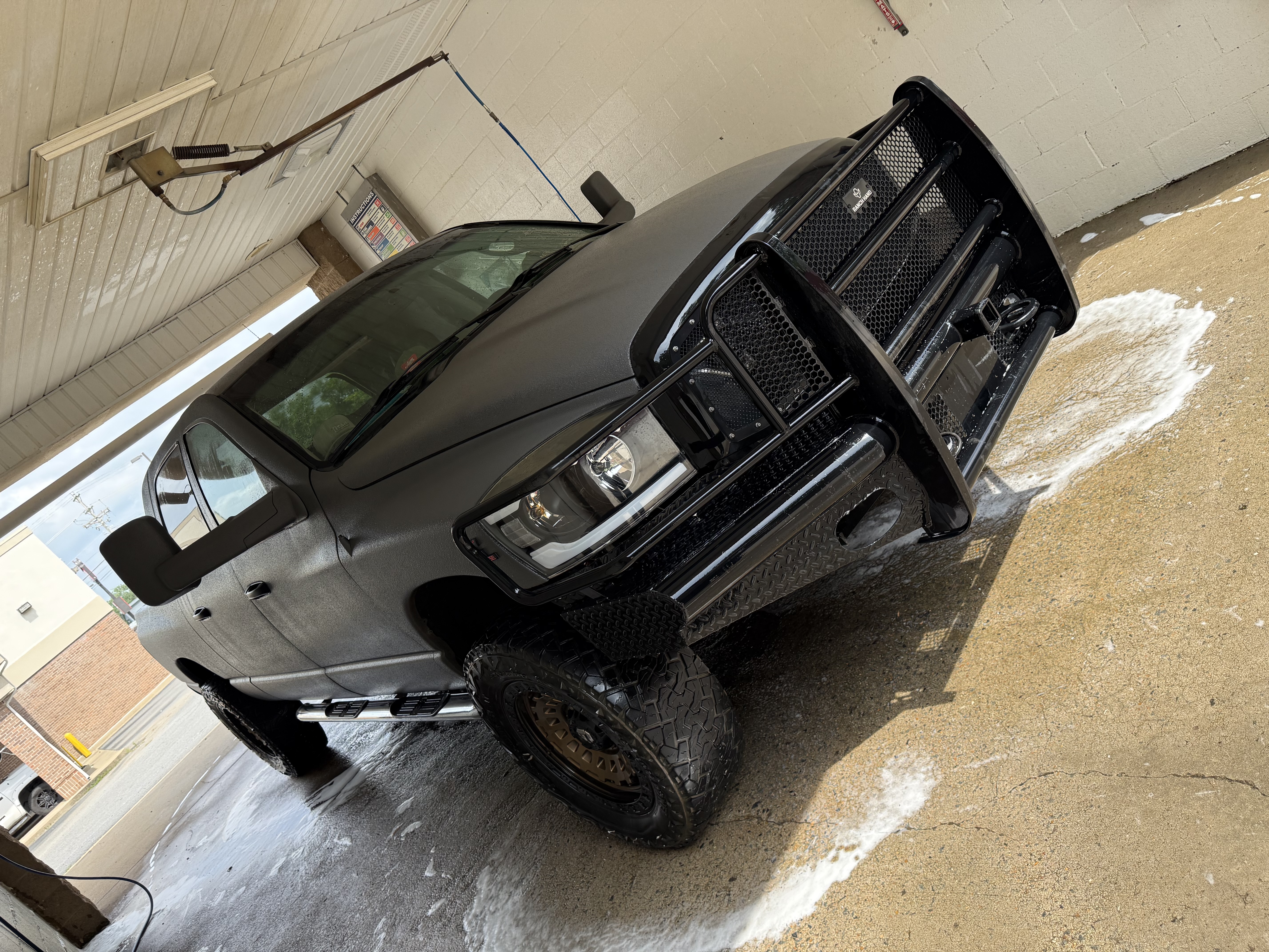 Used 2007 Dodge Ram 2500 Truck Laramie w/ Protection Group AWD/4WD image 2