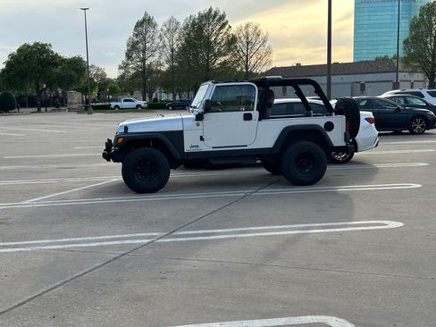 Used 2004 Jeep Wrangler 4WD image 15