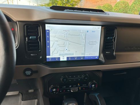 Used 2023 Ford Bronco Wildtrak image 15