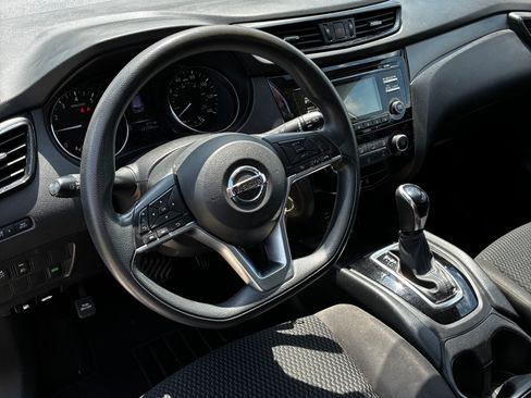 Used 2017 Nissan Rogue Sport S w/ S Appearance Package FWD image 15