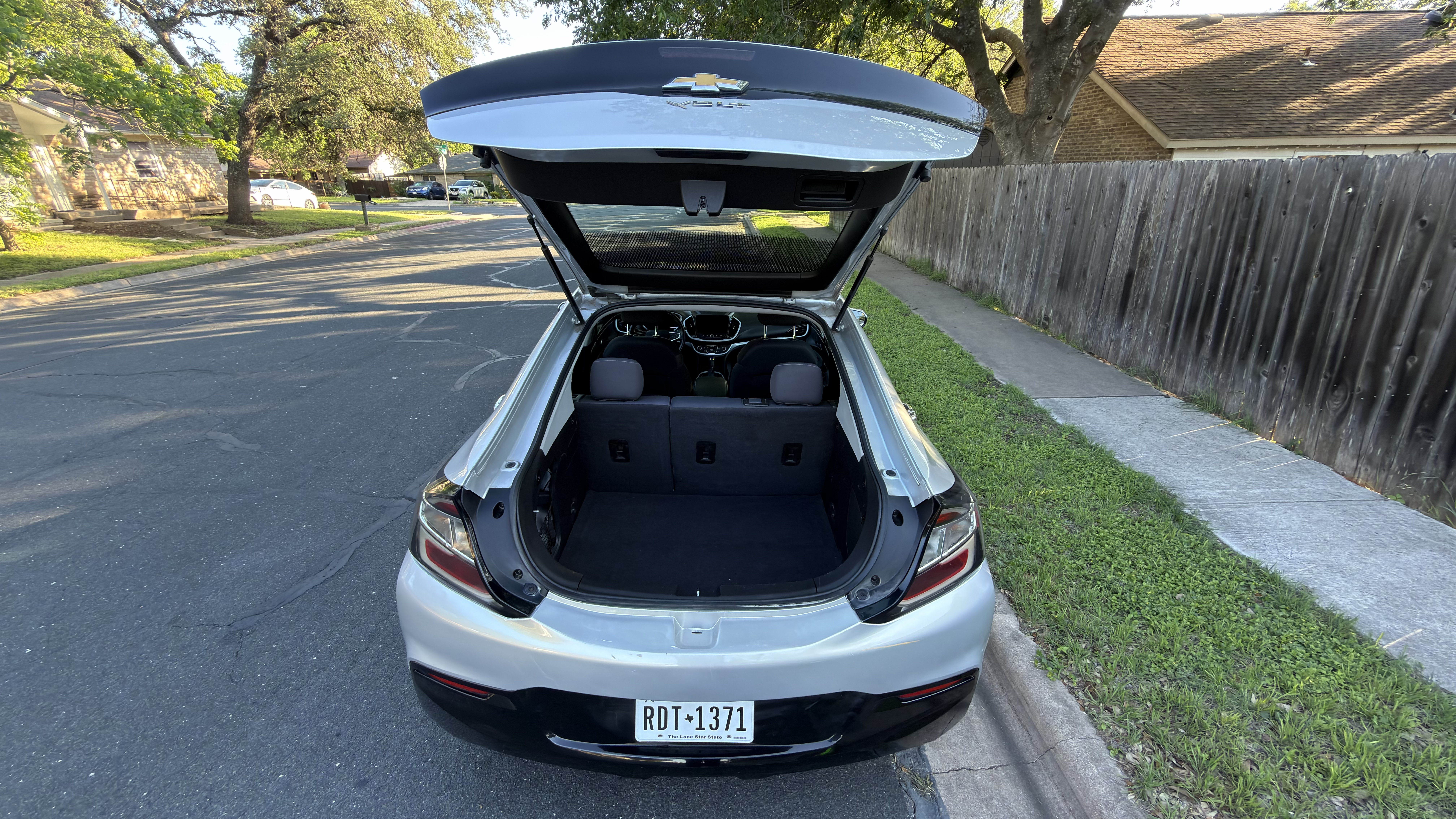 Used 2017 Chevrolet Volt LT FWD image 16