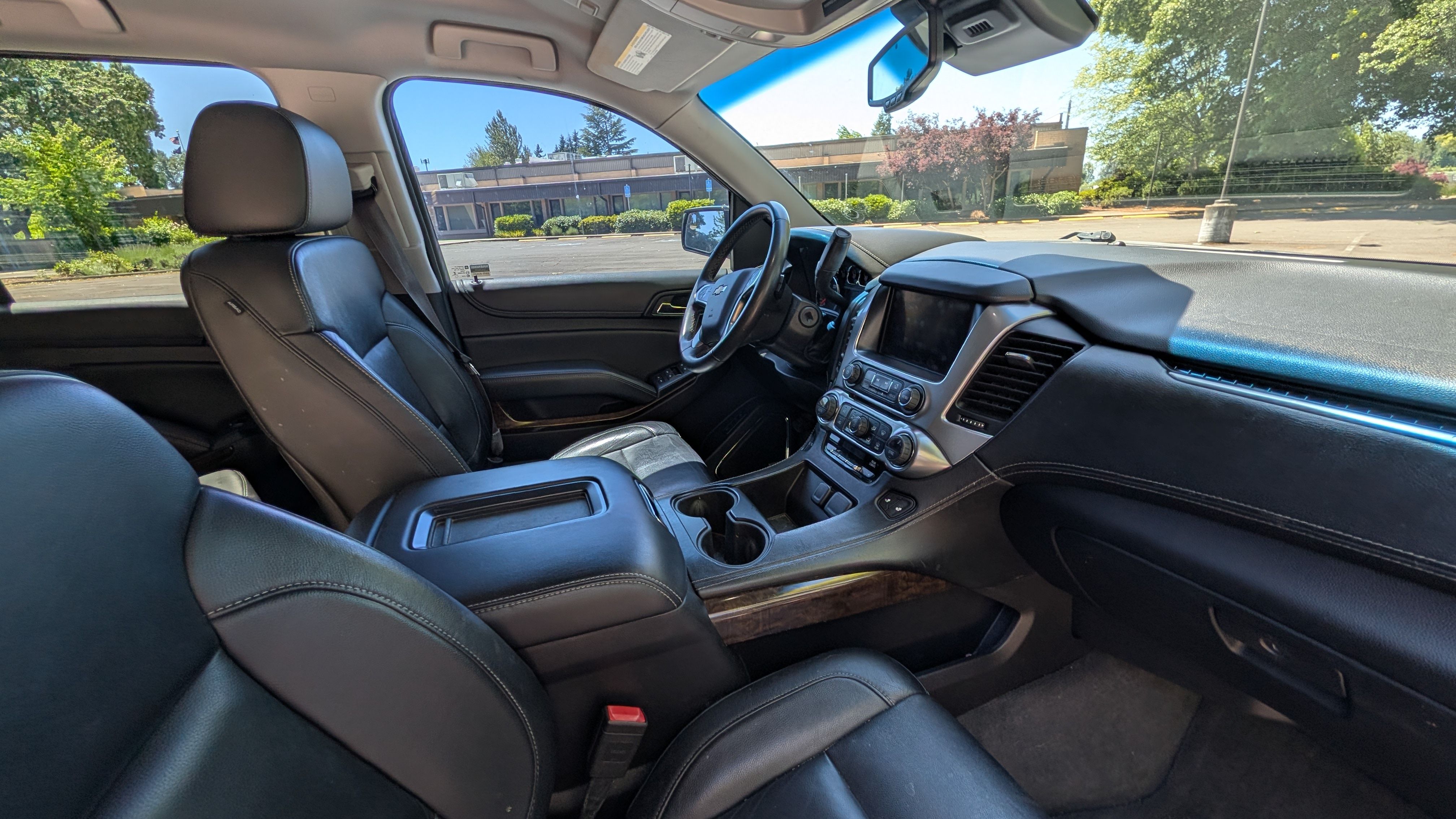 Used 2015 Chevrolet Tahoe LT AWD/4WD image 17