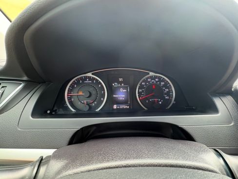 Used 2015 Toyota Camry SE w/ Moonroof Package FWD image 14