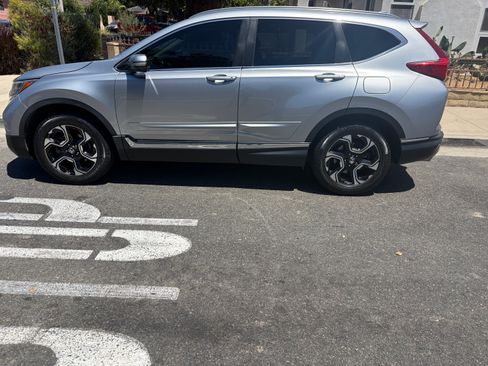 Used 2017 Honda CR-V Touring image 9