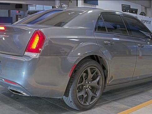Used 2022 Chrysler 300 S image 4