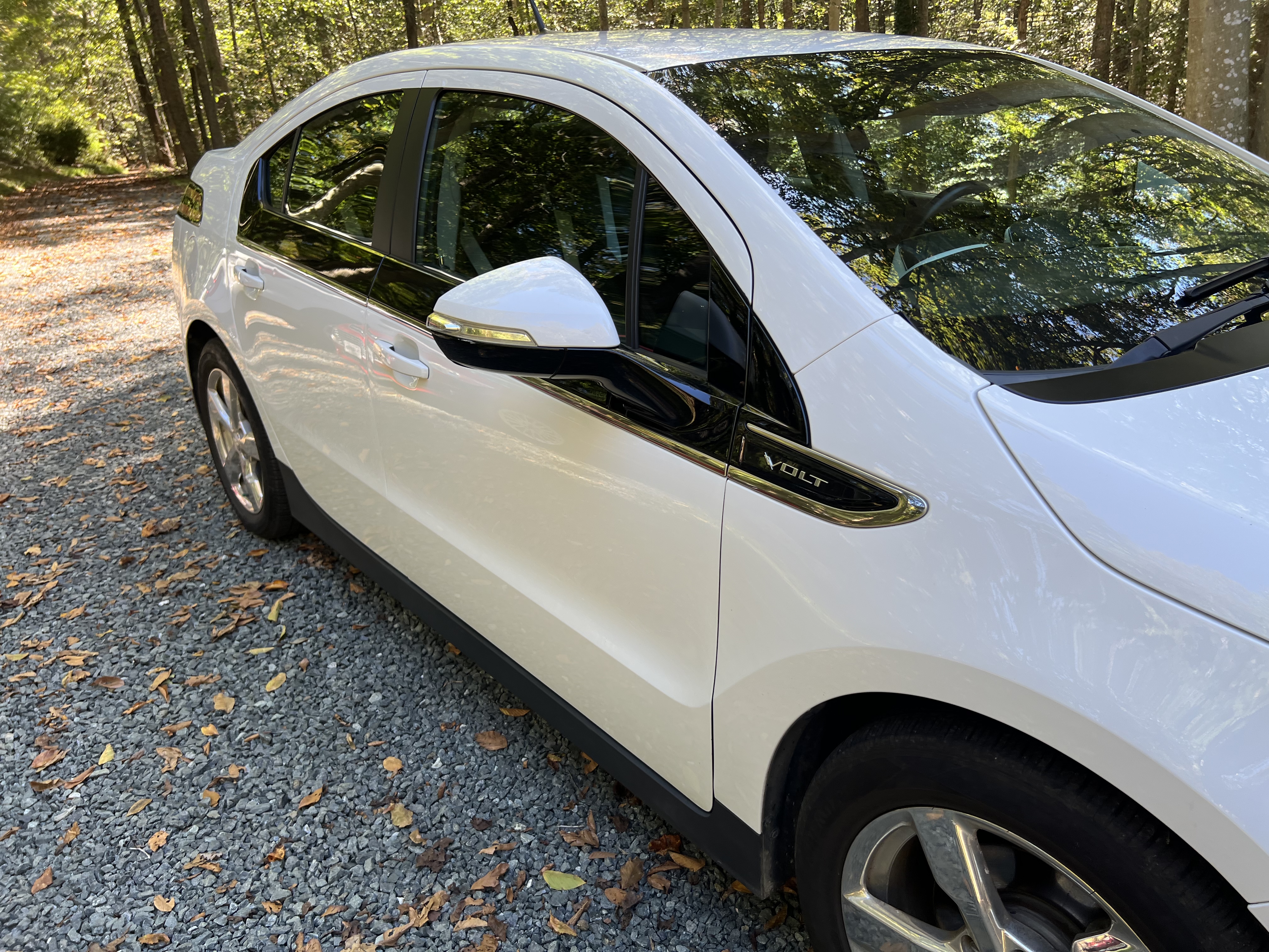 Used 2013 Chevrolet Volt Premium w/ Premium Trim Package FWD image 23