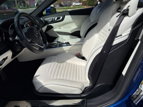 Used 2017 Mercedes-Benz SL 450 image 17