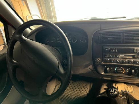 Used 1997 Ford Ranger 2WD Regular Cab image 12