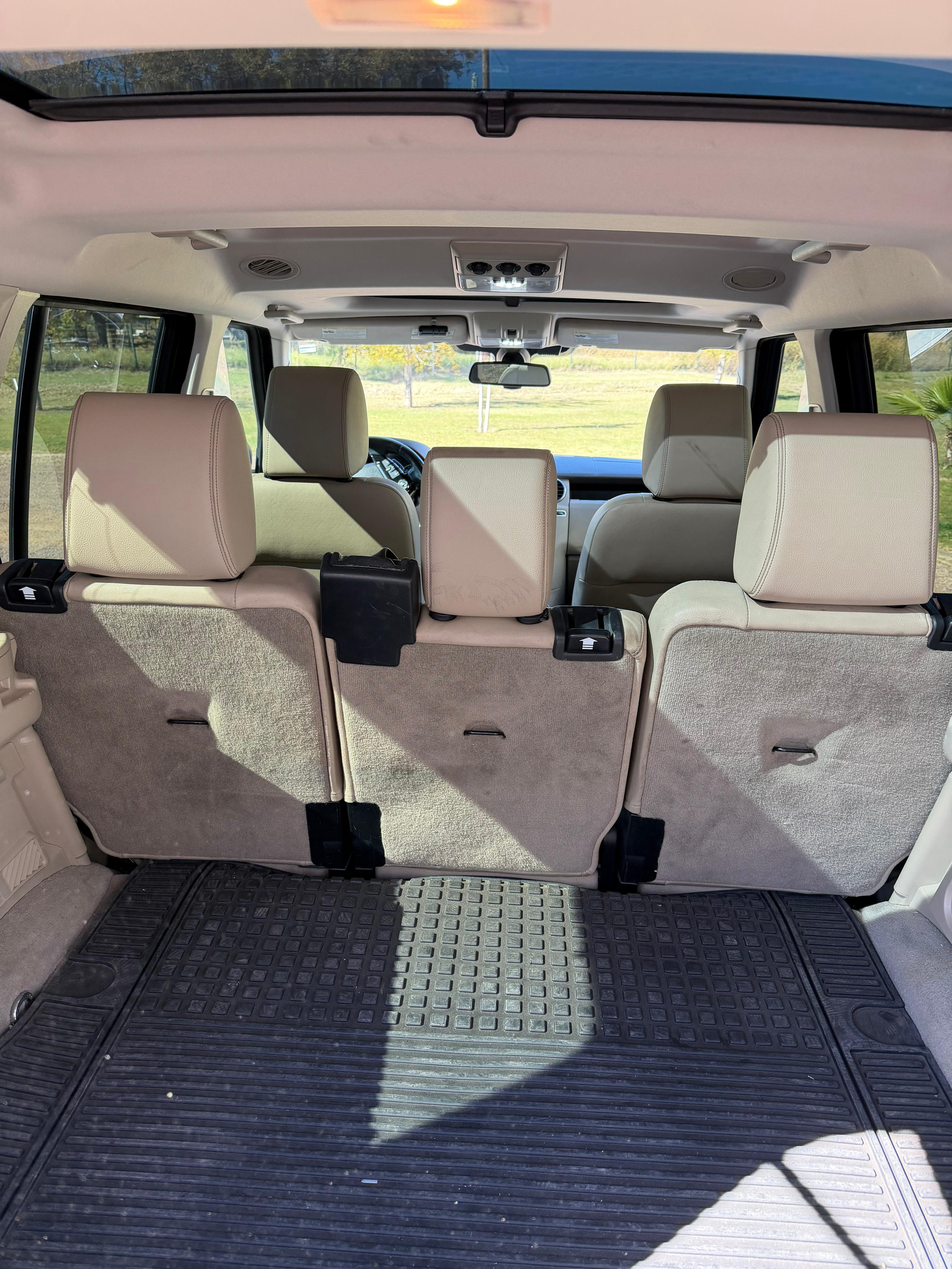 Used 2016 Land Rover LR4 HSE Silver Edition AWD/4WD image 4