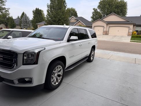 Used 2018 GMC Yukon XL SLT AWD/4WD image 4