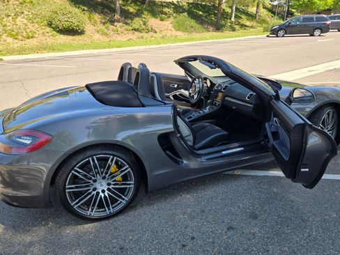 Used 2016 Porsche Boxster GTS image 6