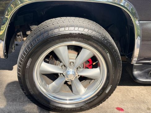 Used 2003 Chevrolet Suburban LT w/ LT Preferred Equipment Group image 6