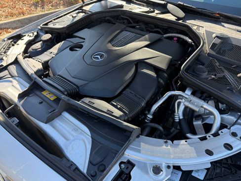 Used 2015 Mercedes-Benz C 400 4MATIC image 13