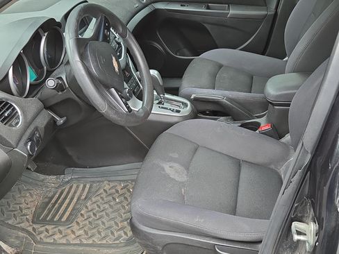 Used 2015 Chevrolet Cruze LT FWD image 8