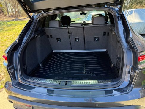 Used 2022 Porsche Macan S image 17