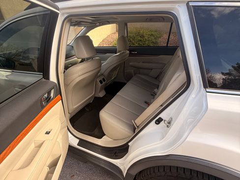 Used 2014 Subaru Outback 2.5i Limited image 6