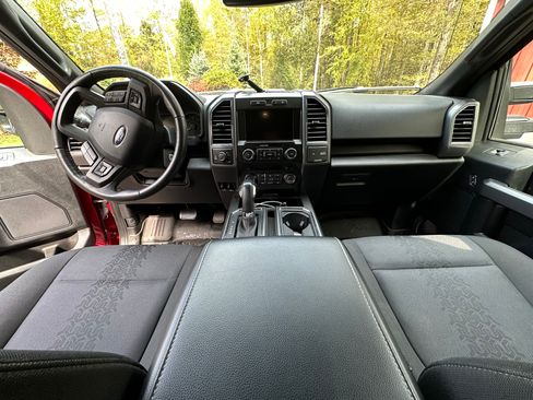 Used 2020 Ford F150 XLT w/ Equipment Group 302A Luxury AWD/4WD image 17