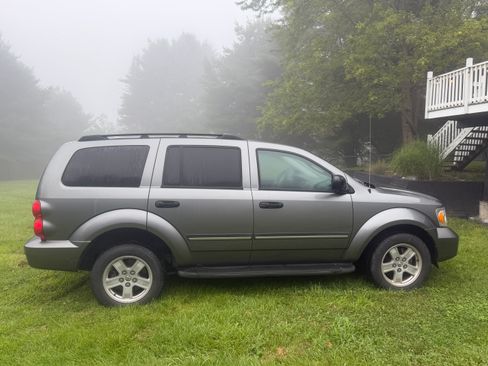Used 2007 Dodge Durango SLT w/ Interior Convenience Group RWD image 6