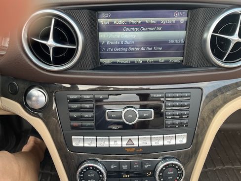 Used 2015 Mercedes-Benz SL 400 image 13