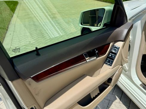Used 2011 Mercedes-Benz C 300 Sedan image 14